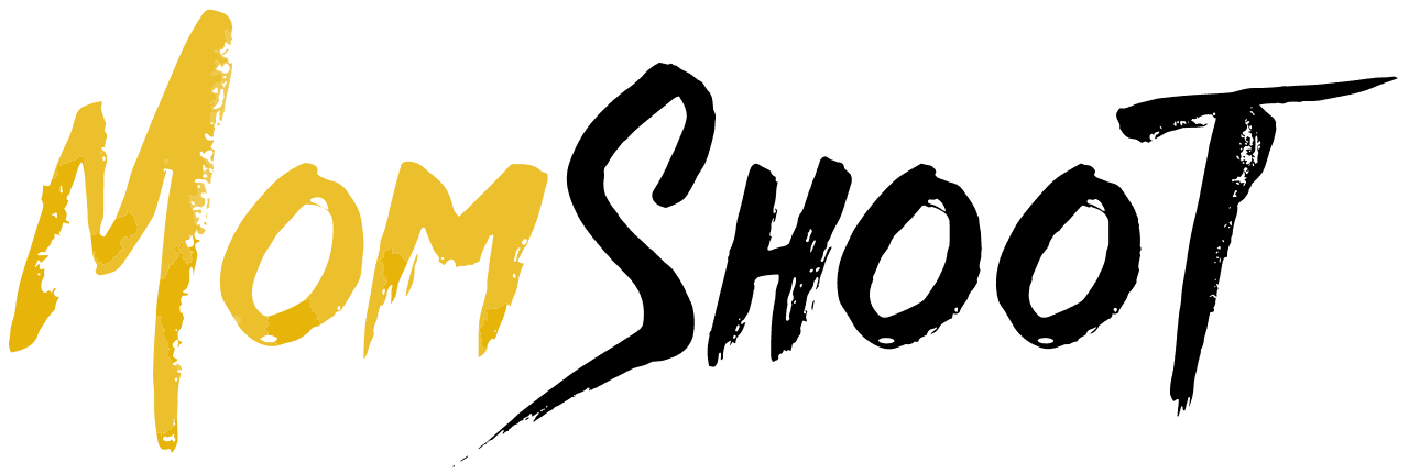 Mom Shoot logo